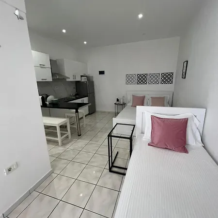 Spile Lukas Guest house Himare